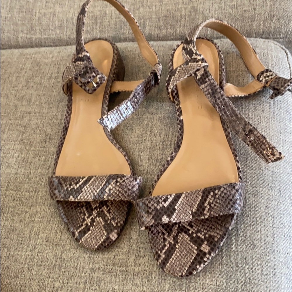 Banana republic sandals